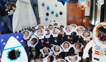 Los alumnos de Infantil 5 años aprenden bajo «El cielo más bonito»